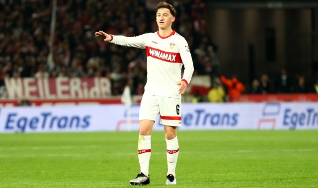 开云体育官网-罗马诺澄清：斯蒂勒未与皇马达成个人条款，曼联截止日亦未展开追逐