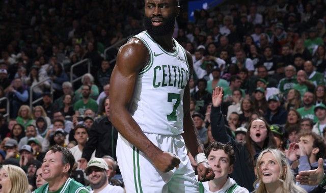 杰伦-布朗：队里有多人是承担不同责任的领袖 我更多是发声鼓劲的