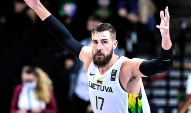 约老师歇着吧！13分钟砍19分！战胜全明星中锋，掘金有他=冠军？