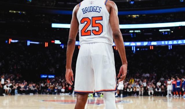 开云-纽约5首轮换来圣诞礼 大桥41分对轰文班捍卫主场