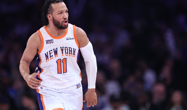 😏布伦森今年季后赛已10次30+5，NBA历史第四人